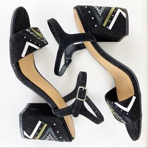 Mari A | 'Sloan' Embroidered Sandals Sz 8